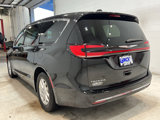 New 2026 Chrysler Pacifica Select image 2
