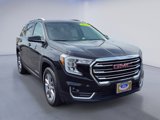 Used 2024 GMC Terrain SLT image 3