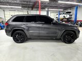 Used 2018 Jeep Grand Cherokee Altitude image 4