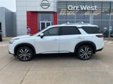 New 2025 Nissan Pathfinder Platinum image 2