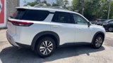 New 2025 Nissan Pathfinder SL image 4