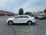 Used 2017 Ford Taurus SE image 6