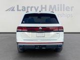 New 2025 Volkswagen Atlas Peak Edition SE image 5