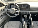 Used 2025 Hyundai Elantra SE image 2