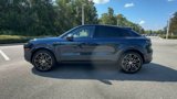New 2025 Porsche Cayenne Coupe image 5