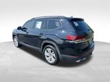 Used 2021 Volkswagen Atlas SE w/ Towing Package image 5
