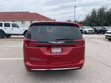 New 2025 Chrysler Pacifica Select image 4