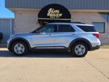 Used 2023 Ford Explorer XLT w/ Equipment Group 202A image 2