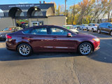 Used 2017 Ford Fusion SE w/ Fusion SE Technology Package image 2