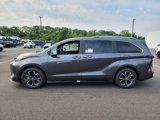 New 2025 Toyota Sienna Platinum image 3