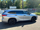 Used 2022 Toyota Highlander XLE image 4
