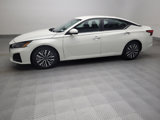 Used 2023 Nissan Altima 2.5 SV image 2