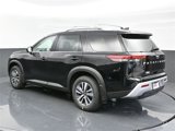 New 2025 Nissan Pathfinder SL image 3