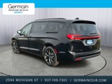 New 2025 Chrysler Pacifica Limited image 3