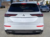 New 2025 Mitsubishi Outlander ES image 4