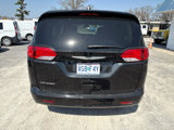 Used 2022 Chrysler Voyager LX image 4