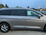 Used 2017 Chrysler Pacifica Touring-L Plus image 4