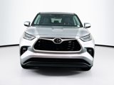 Used 2024 Toyota Highlander LE image 2