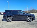 Certified 2021 Toyota Highlander XLE image 2