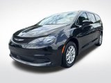 Used 2023 Chrysler Voyager LX image 1