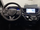 New 2025 Chrysler Pacifica Select image 5