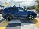Used 2018 Nissan Rogue SL w/ Premium Package image 4