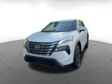 Used 2024 Nissan Rogue SV image 5