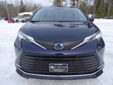 Used 2023 Toyota Sienna XLE image 5
