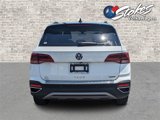 Certified 2024 Volkswagen Taos SE image 4