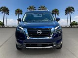 New 2025 Nissan Pathfinder Platinum image 2