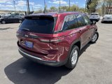 Used 2023 Jeep Grand Cherokee Laredo image 5