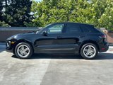 Used 2025 Porsche Macan image 2
