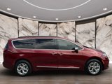 Used 2022 Chrysler Pacifica Limited w/ Uconnect Theater Family Group image 6