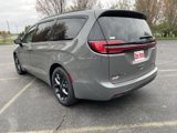 New 2025 Chrysler Pacifica Limited image 3