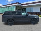 New 2025 Lincoln Navigator Reserve image 3