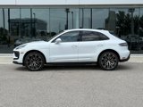 Used 2025 Porsche Macan image 2