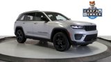 Used 2023 Jeep Grand Cherokee Altitude image 2