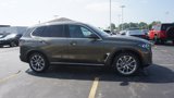 New 2026 BMW X5 xDrive40i w/ Premium Package image 3