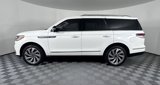 Used 2023 Lincoln Navigator Reserve image 5