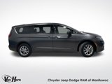 Used 2023 Chrysler Pacifica Touring-L image 2