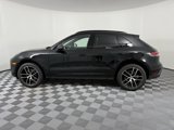 Certified 2025 Porsche Macan image 2
