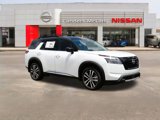 New 2025 Nissan Pathfinder Platinum w/ Black Appearance Package image 1
