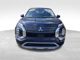 Used 2024 Mitsubishi Outlander SE image 2