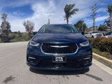 Used 2023 Chrysler Pacifica Touring-L image 4