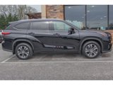 Used 2022 Toyota Highlander XLE image 2