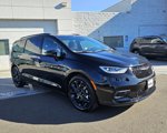 New 2025 Chrysler Pacifica Limited image 6