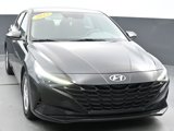 Used 2023 Hyundai Elantra SE image 2