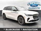 Used 2024 Lincoln Nautilus Reserve image 4