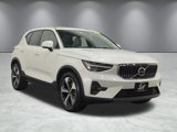 Used 2023 Volvo XC40 B4 Ultimate image 2