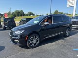 New 2025 Chrysler Pacifica Pinnacle image 5